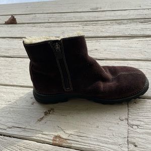 UGG brown ankle bootie size 8
